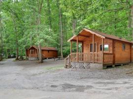 Sun Valley Campground Cottage 4, perkemahan di Maple Grove Park