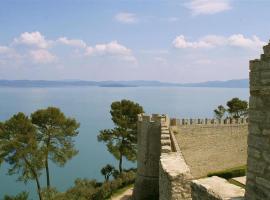 Hotel La Torre, khách sạn 3 sao ở Castiglione del Lago