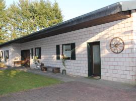 Ferienhaus am Maibüsch - rollstuhlgerecht, holiday home in Ulmen