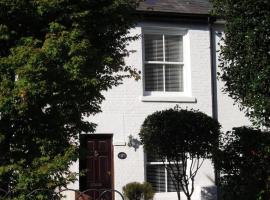 Pretty Victorian Cottage, hotel near Fratton Park, Portsmouth