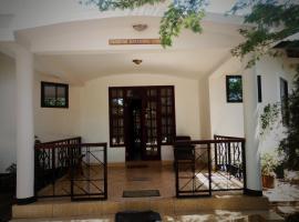 Rainbow Executive Lodge, lodge en Boma la Ngombe