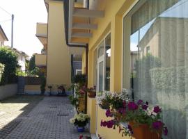 Il Castelluccio residence, Ferienwohnung mit Hotelservice in Marina di Massa