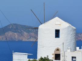 Milos Vaos Windmill – hotel w pobliżu miejsca Katakumby na Milos w mieście Plaka Milou