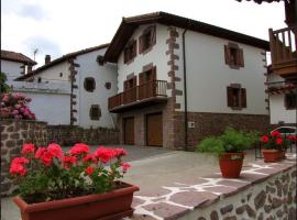 Casa Bentta, hotell med parkeringsplass i Errazu