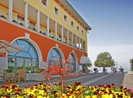 Hotel Vela D'oro ***S: Bardolino'da bir otel