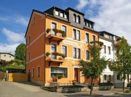 Pension Weiße Rose, Parkplatz, Frühstück, Wlan, Zentral, hotel v destinaci Bad Elster