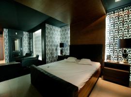 Eden Motel ( ADULT ONLY ), love hotel di Taubate