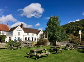 The Talbot at Knightwick，Broadwas的家庭旅館