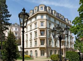 Bristol Kralovska Vila: Karlovy Vary şehrinde bir otel