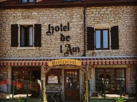 hotel de l'ain – hotel w mieście Pont-de-Poitte