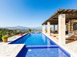 Jacopo Villa, untamed beauty, By ThinkVilla, hotel with parking in Kástellos