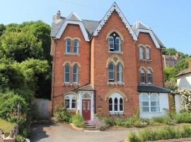 Ashbury Bed & Breakfast: Great Malvern şehrinde bir Oda ve Kahvaltı