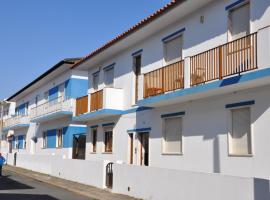 Apartamentos Campos 1, hotel din Porto Covo