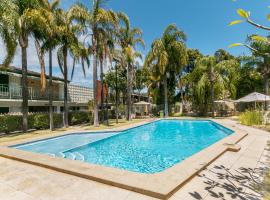 Flag Motor Lodge, hotel in Perth