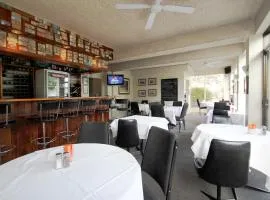 Beaumaris Bay Motel