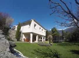 BnB Chantevent, hotel v destinaci Sierre
