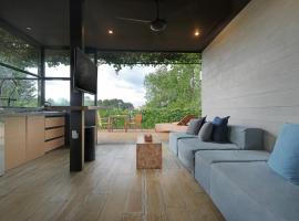 Clio Apartment, hotel v destinaci Seminyak