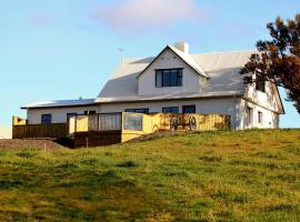 Guesthouse Steindórsstadir, West Iceland, hotell i Reykholt