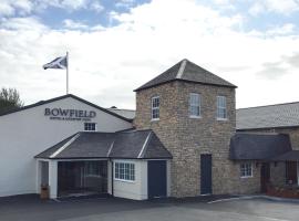 Bowfield Hotel and Spa, hotel with parking in Howwood