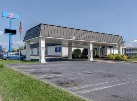 Motel 6-Staunton, VA