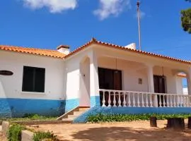 OurMadeira - Villa Mary, informal, close to the beach