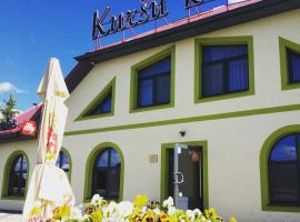 Kuršu krogs, Hotel in Dižstende