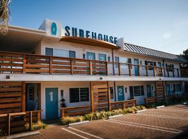 Surfhouse โรงแรมใกล้ Encinitas Ranch Golf Course ในเอนซินีทัส