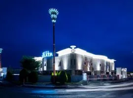 Hotel Sulata Yamagata Airport、にある山形空港 - GAJの周辺ホテル