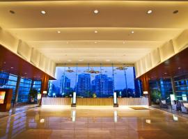 Grand Skylight International Hotel Shenzhen Guanlan Avenue: Bao'an şehrinde bir otel