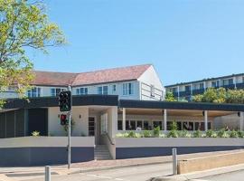 Seabreeze Hotel, hótel í Nelson Bay