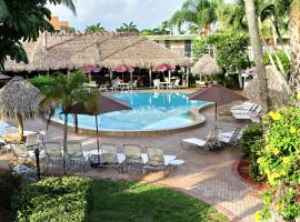 Gulfcoast Inn Naples, hotel cerca de Otter Creek Golf Course, Naples