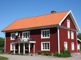 Fagerlid Gård, family hotel in Hova