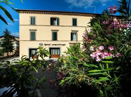 Hotel Camerlengo، فندق في Corridonia