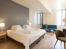 Hotel Restaurant des Maures, pet-friendly hotel in Collobrières