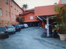 Hotel Cuitelo, ξενοδοχείο σε Tiete