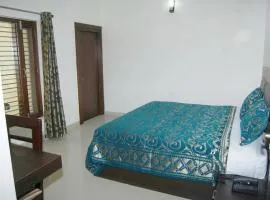 Tree Of Happiness Homestay.