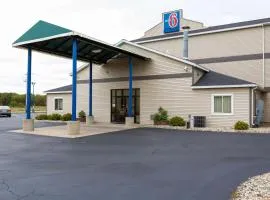 Motel 6-Baraboo, WI - Lake Delton