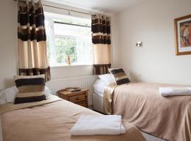 Barons Court Hotel, hotel en Wolverhampton