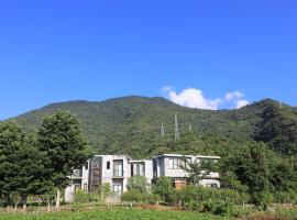 Country Living Home Stay、吉安郷にある蓮城蓮花園の周辺ホテル