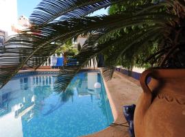 Willa Tres Suertes, ξενοδοχείο με πισίνα σε San Miguel de Salinas