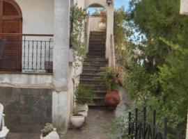 Romilias Apartment: Chrysoupolis şehrinde bir otoparklı otel