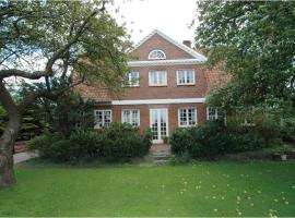 Aakirkeby Bed and Breakfast, B&B in Åkirkeby