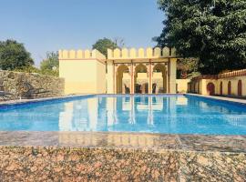 Sajjan Bagh A-Heritage Resort, poilsio kompleksas mieste Puškaras