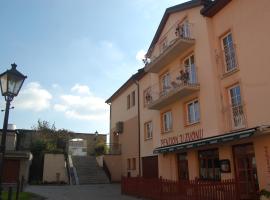 Penzion U Zvonu, habitación en casa particular en Nový Jičín