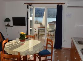 Apartments Burcul Pag, viešbutis mieste Pag