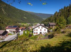 Apartments HAUS SCHÖN - Preise inclusive Pitztal Sommer Card, хотел в Йерценс