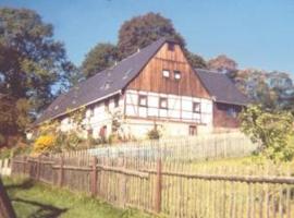 Ferienwohnung Richter, hotel com estacionamento em Neundorf