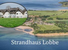 Fewo 18 im Strandhaus Lobbe mit Balkon、ロープベのホテル