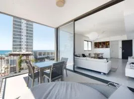 Modern Sea 2BR in Beach Club by HolyGuest