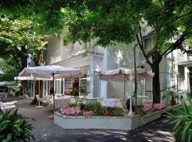 Hotel Capri, готель в районі Маріно Чентро, у Ріміні